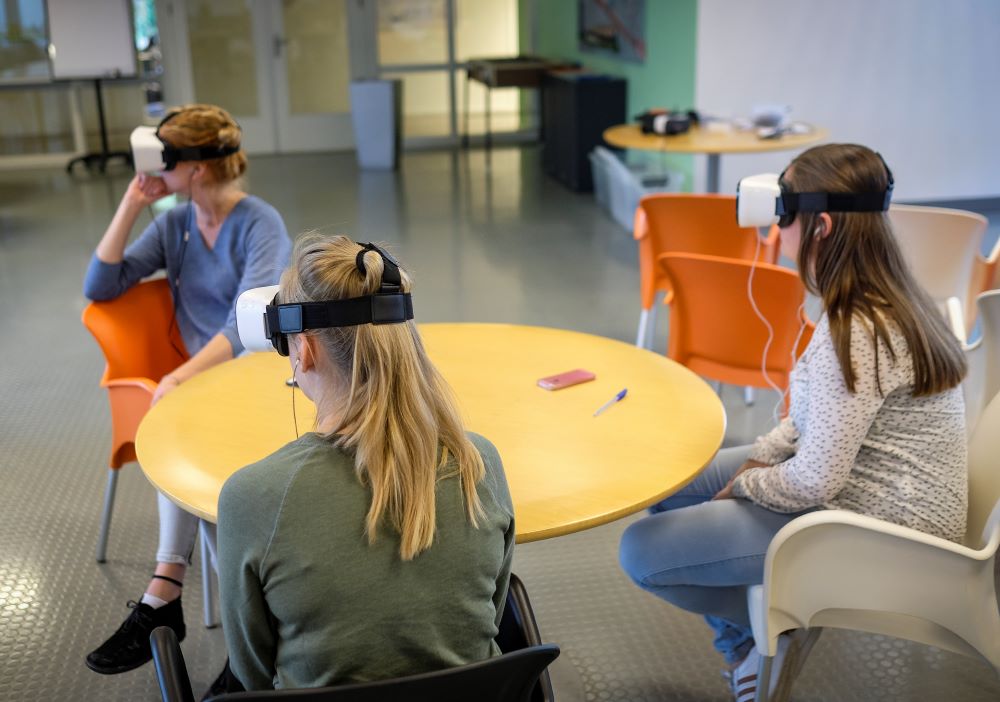VR bereidt zorgstudenten voor op levenseindegesprekken met ouderen 
